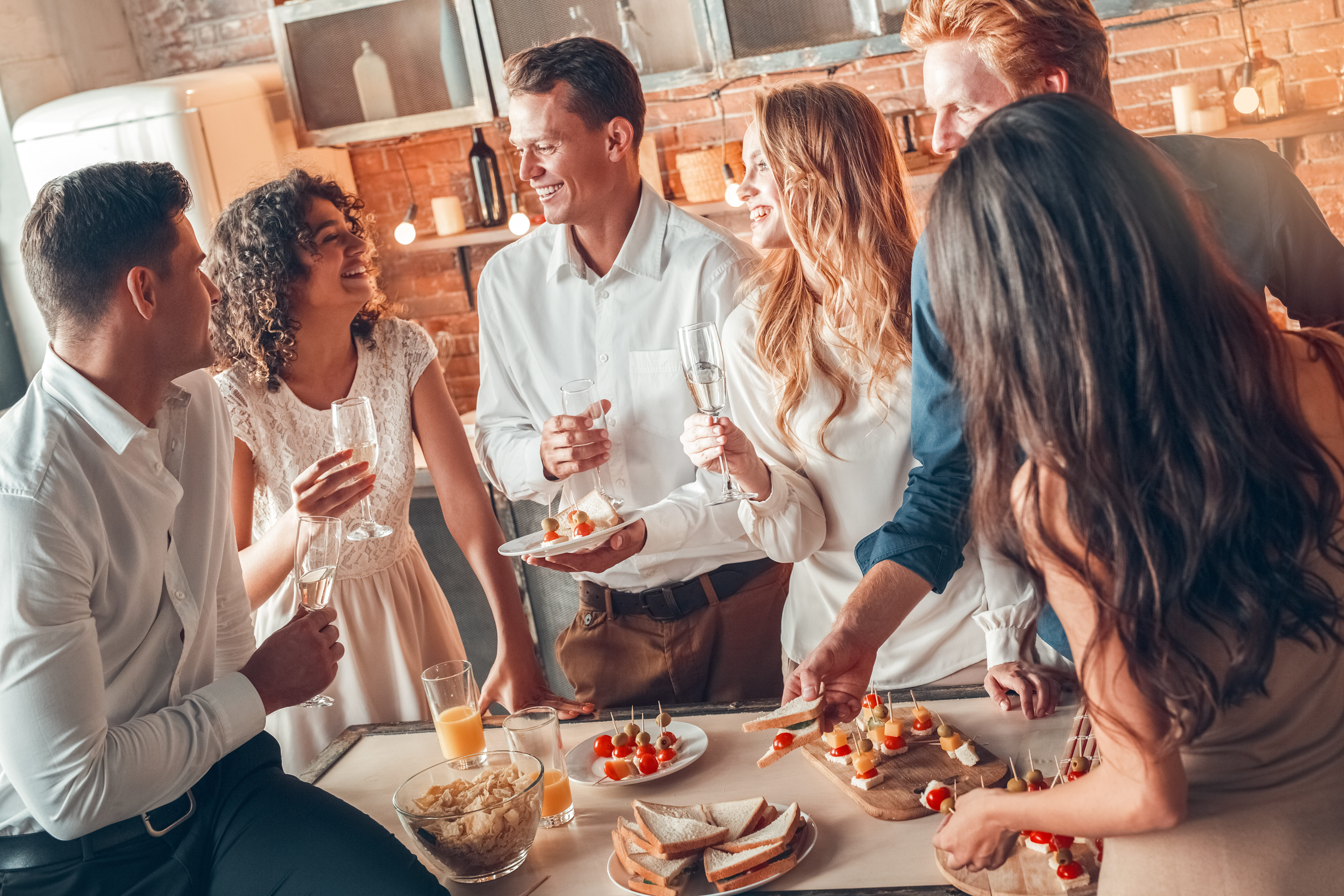 How to Plan the Perfect Friendsgiving Party